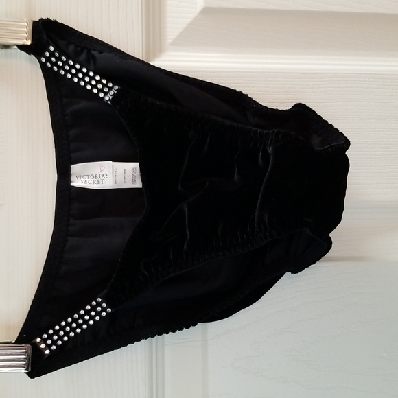 🖤VICTORIA SECRET VINTAGE BLACK VELVET MATCHING BRA & PANTIES 💜 - Picture 4 of 10